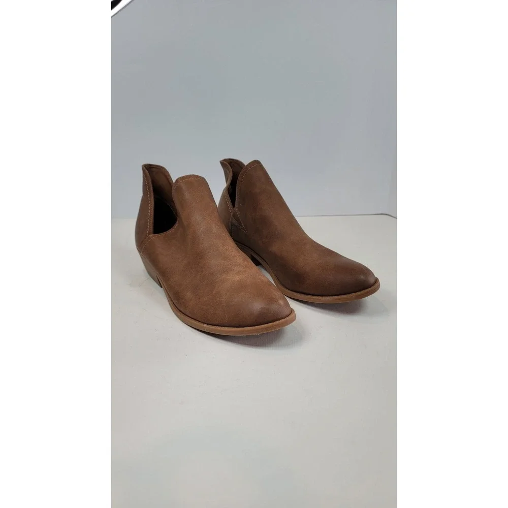 Universal Thread Ankle Boots Womens 10 Faux Leather Slip On Low Heel Casual